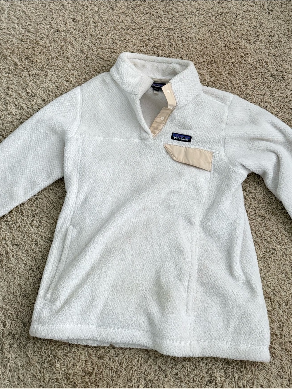 Patagonia Off-White Fleece Pullover with Beige Trim